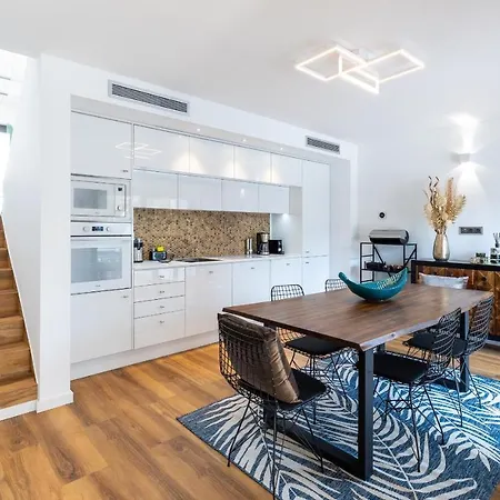 Medusa Luxury Marina Villa