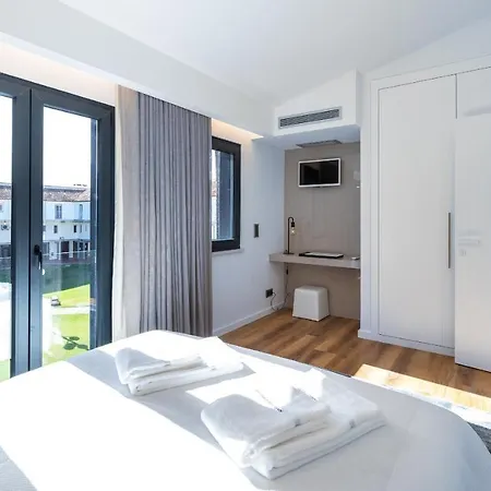 Medusa Luxury Marina *